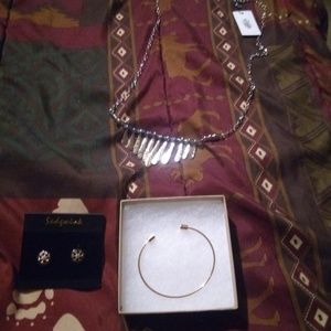 Bundle of earrings, necklace and bracelet